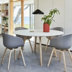 About a chair AAC 22 - pied bois
