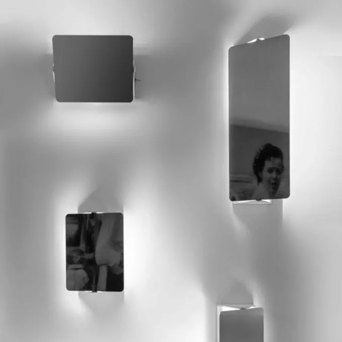 Applique à volet pivotant LED