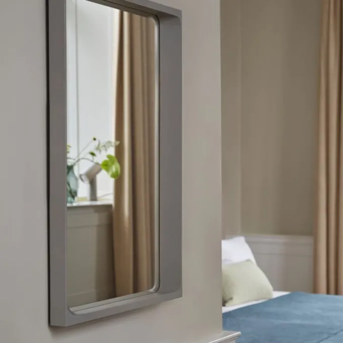 Arced Mirror 80x55cm