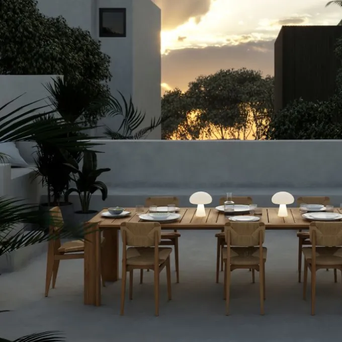 Atmosfera Dining Table