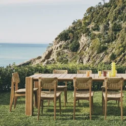 Atmosfera Dining Table