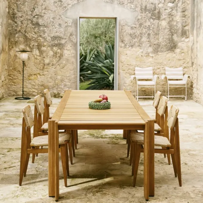 Atmosfera Dining Table