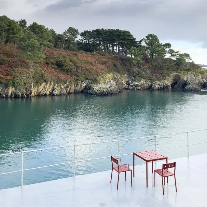 Balcony chaise