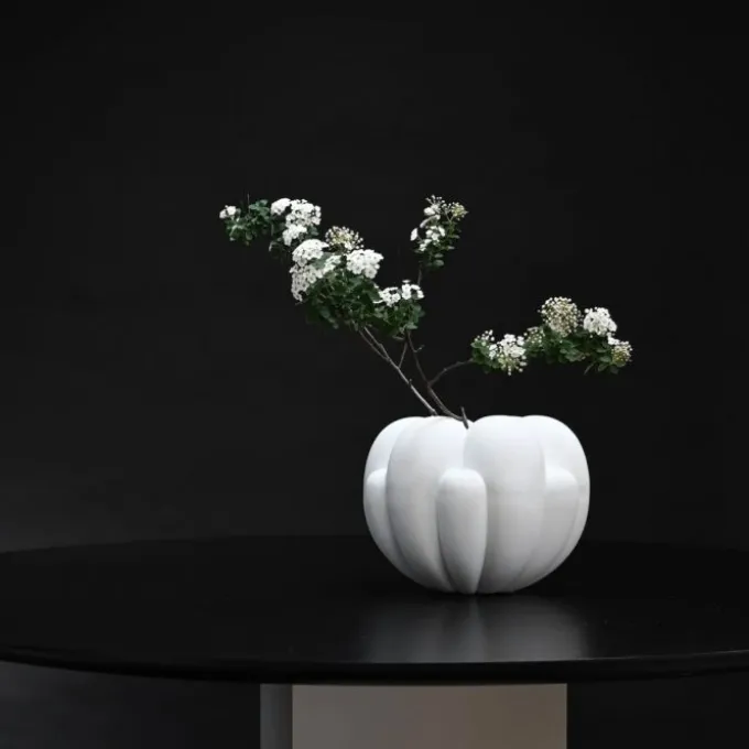 Bloom vase