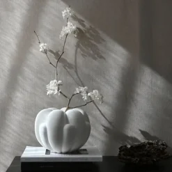 Bloom vase