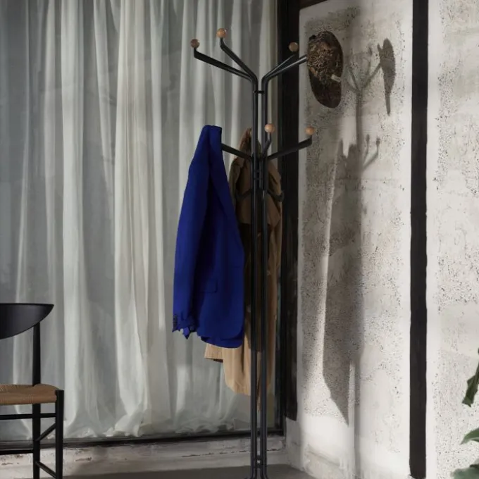 Capture Coat Stand - SC77