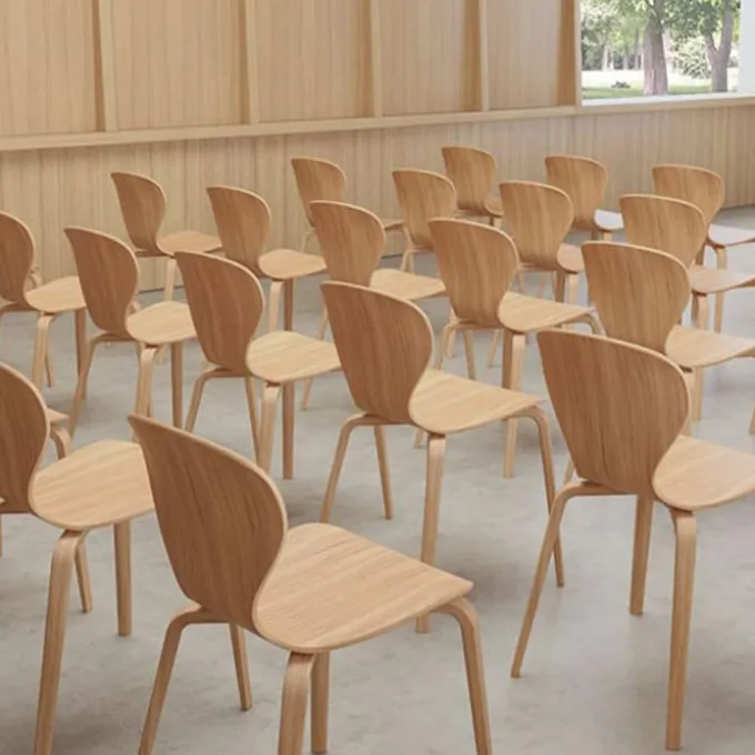 Chaise Ears avec Pieds en bois