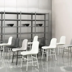 Chaise Form pieds en acier