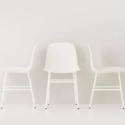 Chaise Form pieds en acier