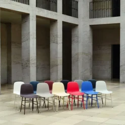 Chaise Form pieds en acier