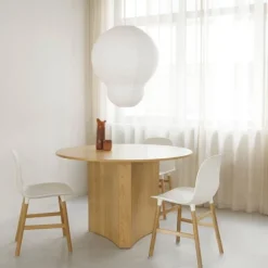 Chaise Form pieds en bois