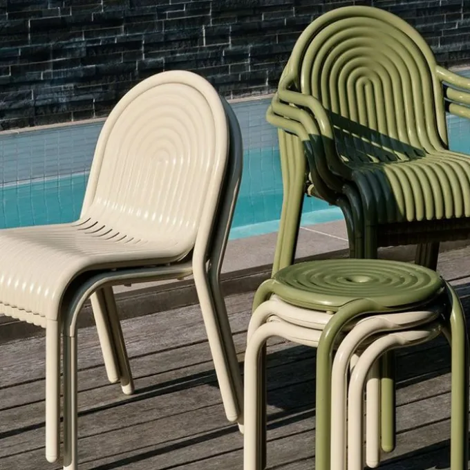 Chaise Groove