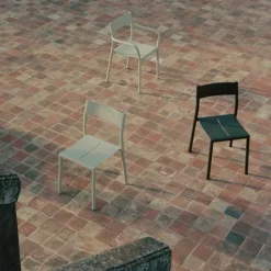 Chaise May