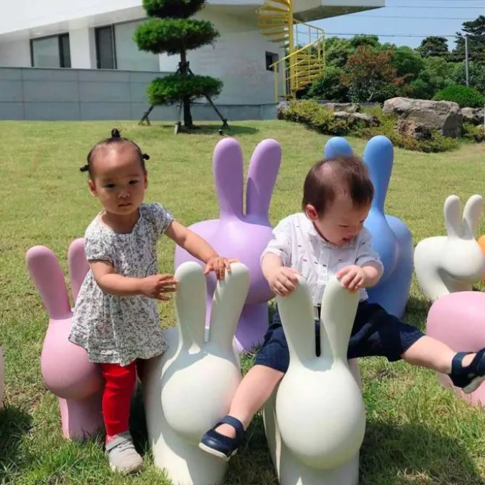 Chaise Rabbit baby
