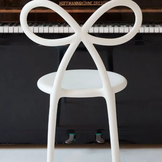 Chaise Ribbon