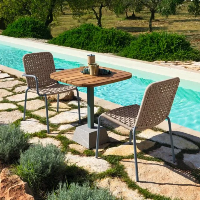 Chaise Straw 23/24 - Quickship