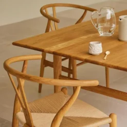 CH24 "The Wishbone Chair"