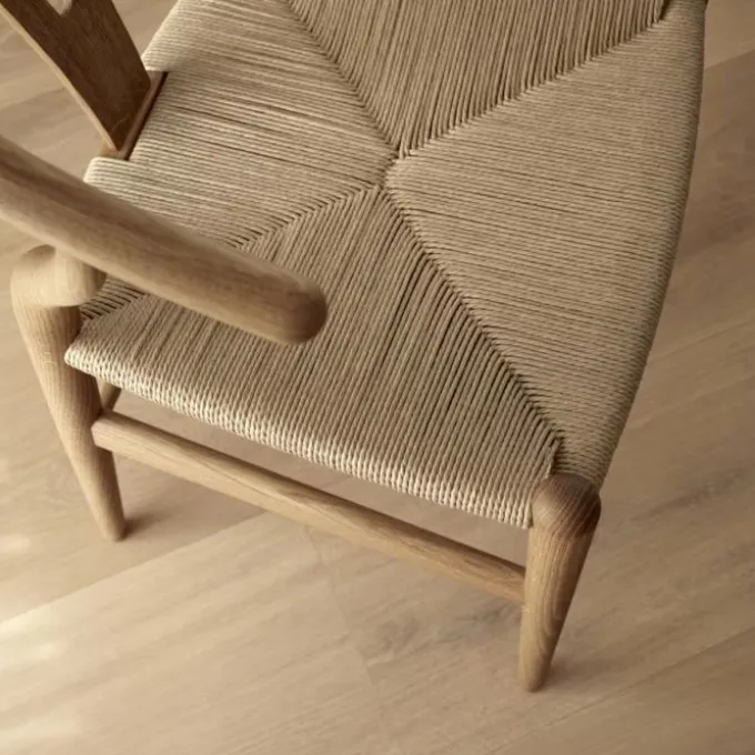 CH24 "The Wishbone Chair"