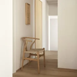 CH24 "The Wishbone Chair"