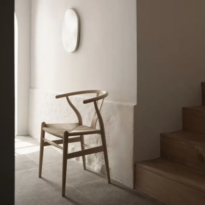 CH24 "The Wishbone Chair"