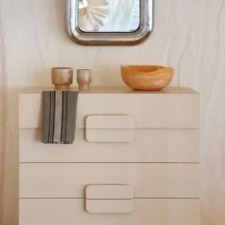 Commode Spacious
