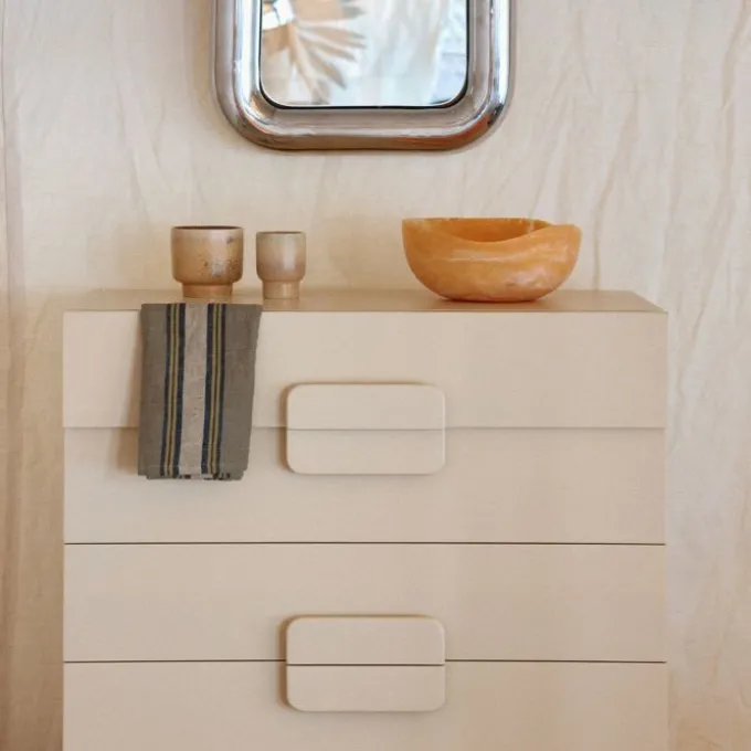 Commode Spacious