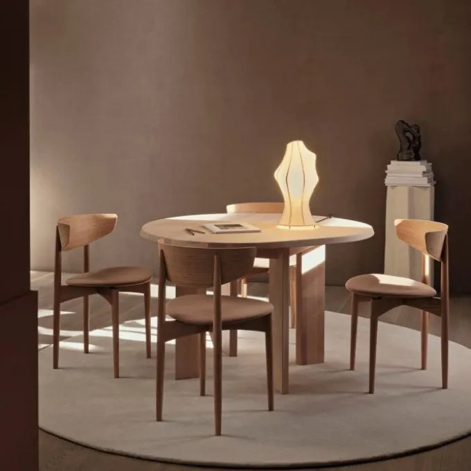 Dae Table lamp