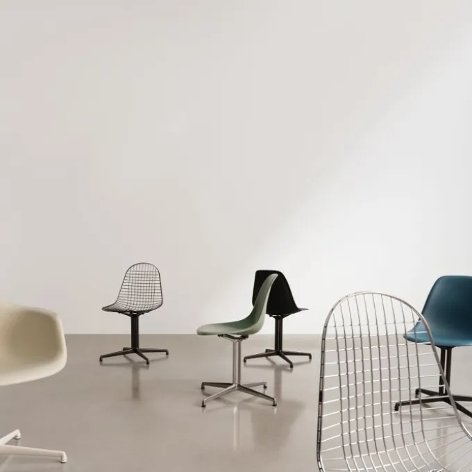 DAL Plastic Armchair - La Fonda base