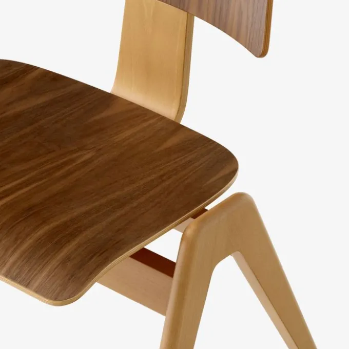 Daystak side chair RD1