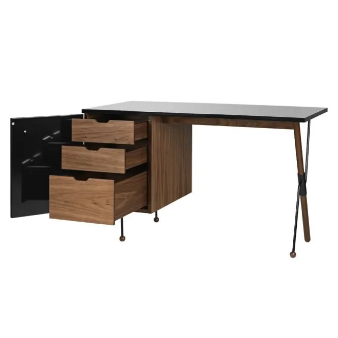 Desk 62