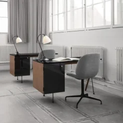 Desk 62