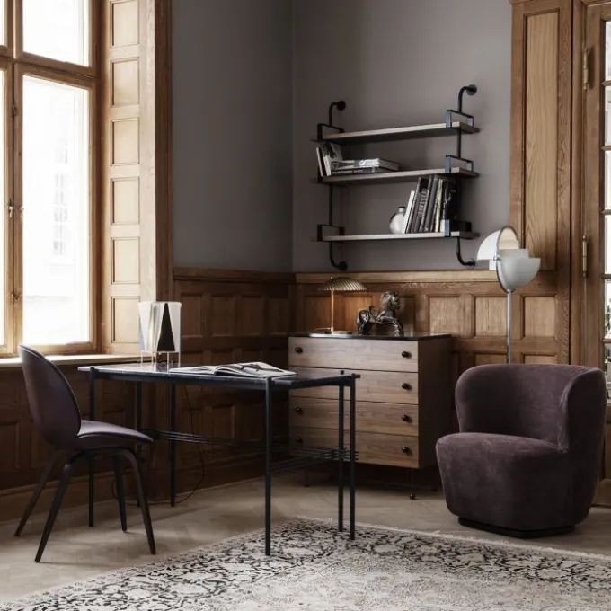 Dresser 62