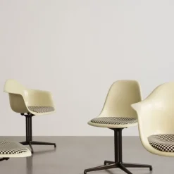 DSL Fiberglass Side Chair - La Fonda base