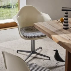 DSL Fiberglass Side Chair - La Fonda base