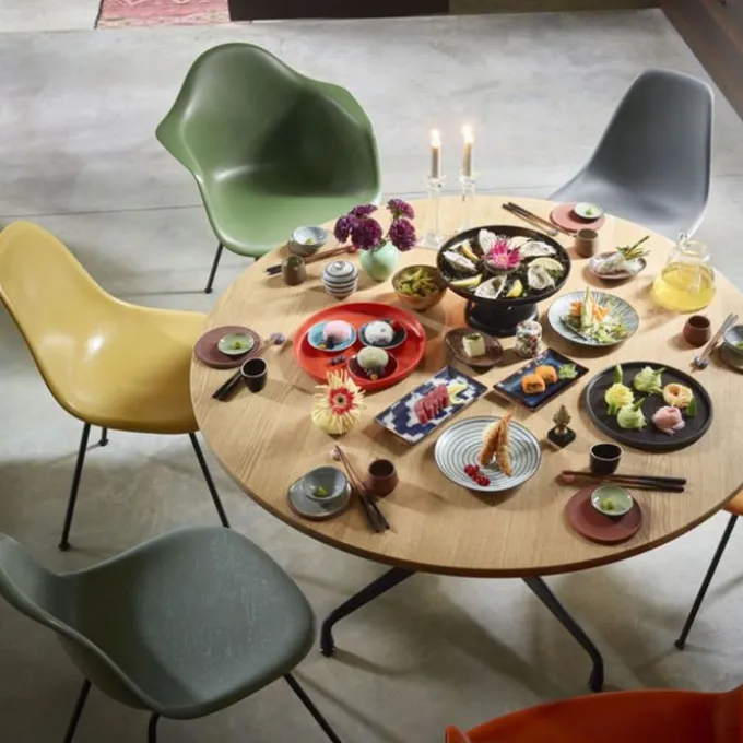 Eames Armchair LAR