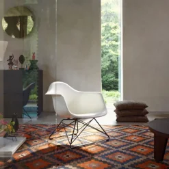 Eames Armchair LAR