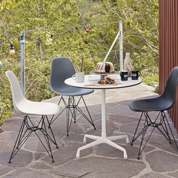 Eames Chaise DSR