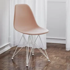 Eames Chaise DSR