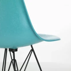 Eames Fiberglass Side Chair DSR Turquoise - Édition limitée (Outlet)