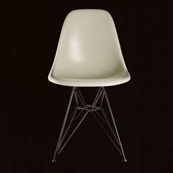 Eames Fiberglass Side Chair DSR