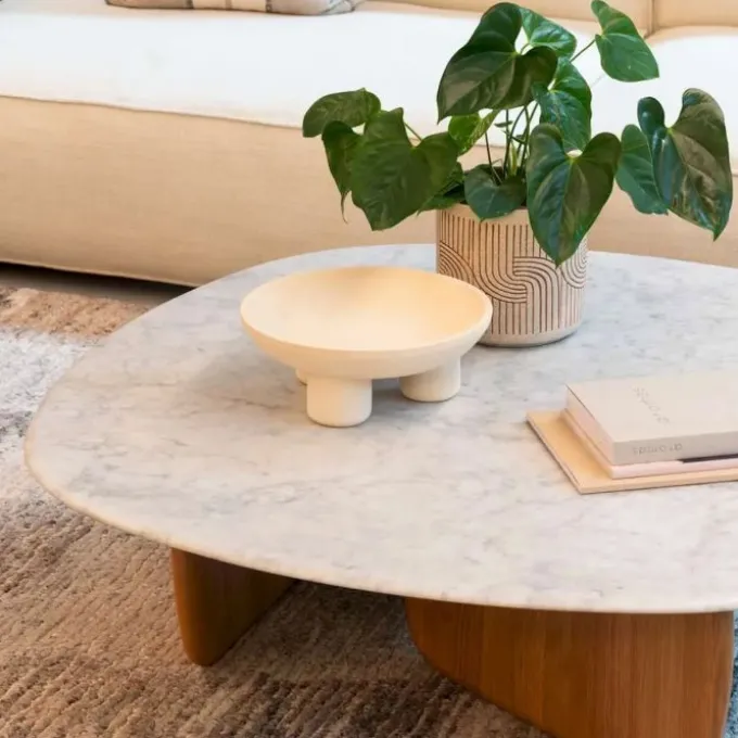 ED coffee table