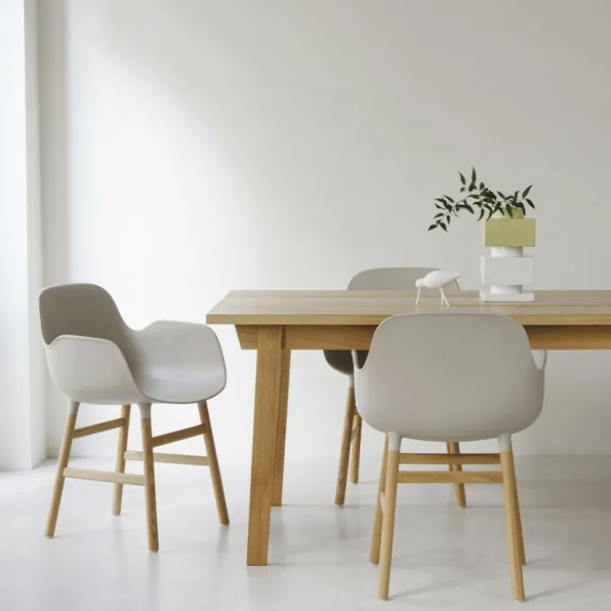 Fauteuil Form pieds en bois