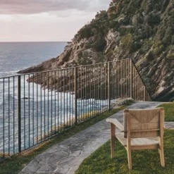 F-Chair