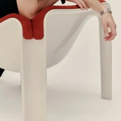 F300 - Lounge Chair