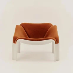 F300 - Lounge Chair