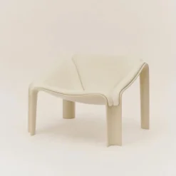 F300 - Lounge Chair