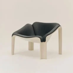 F300 - Lounge Chair