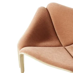 F300 - Lounge Chair