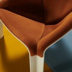 F300 - Lounge Chair