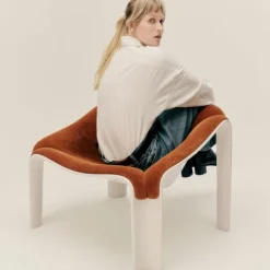 F300 - Lounge Chair